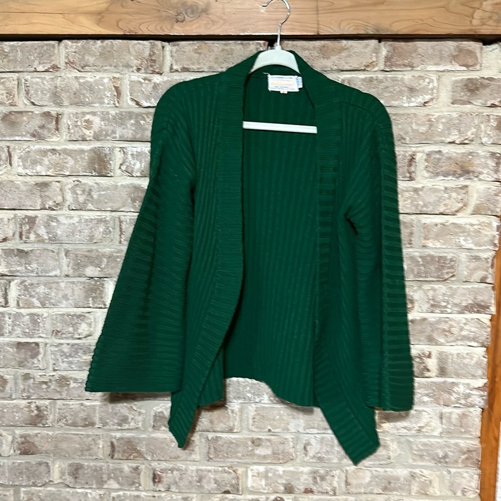 Vintage green sweater!